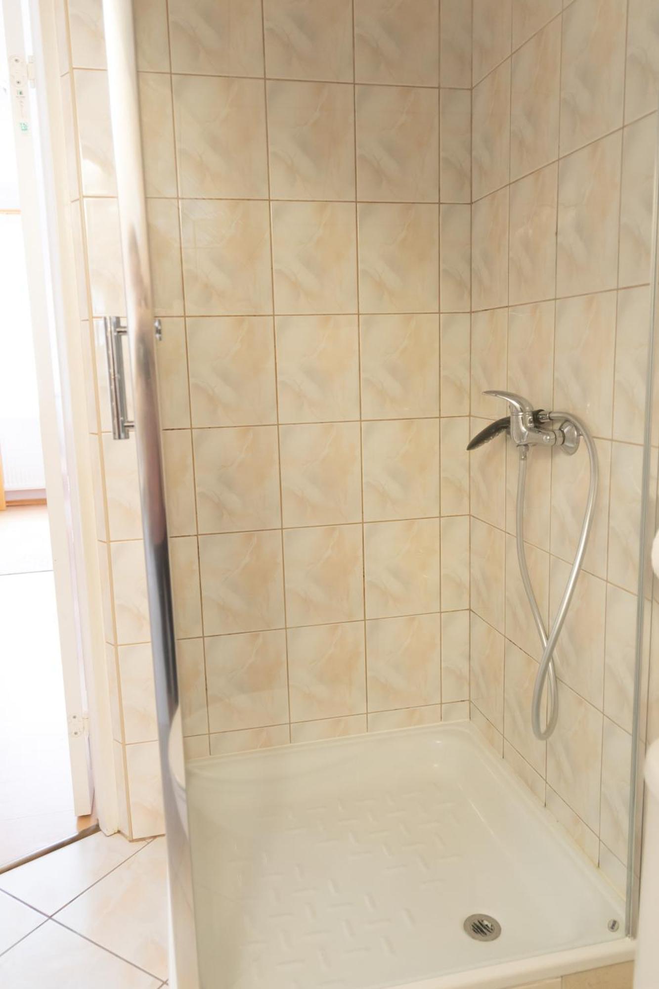 Homestay Kolorowy Dom Letniskowy *