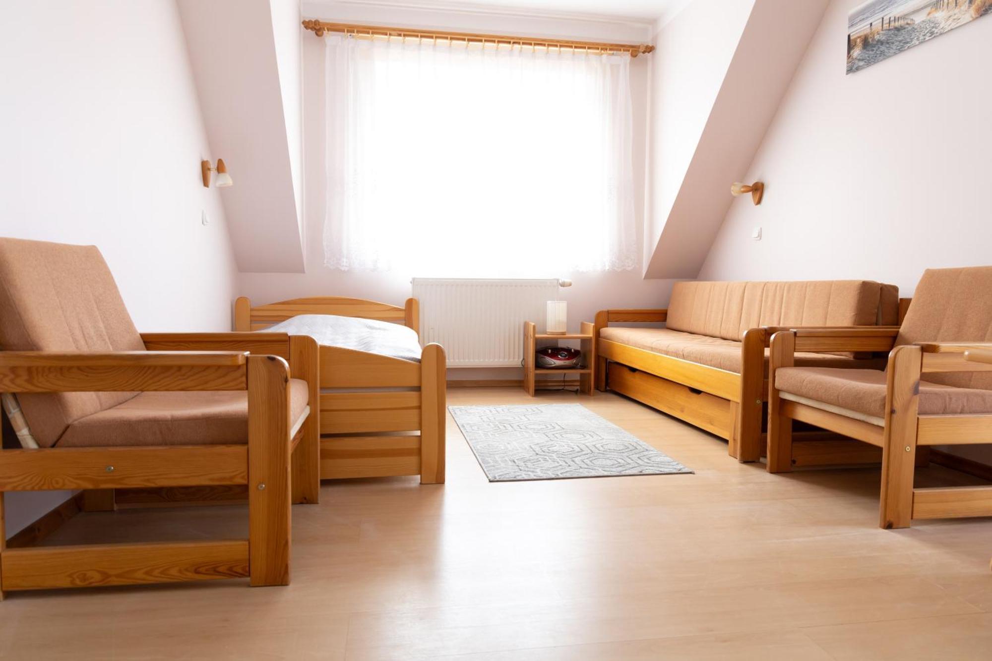 Kolorowy Dom Letniskowy Homestay Debki