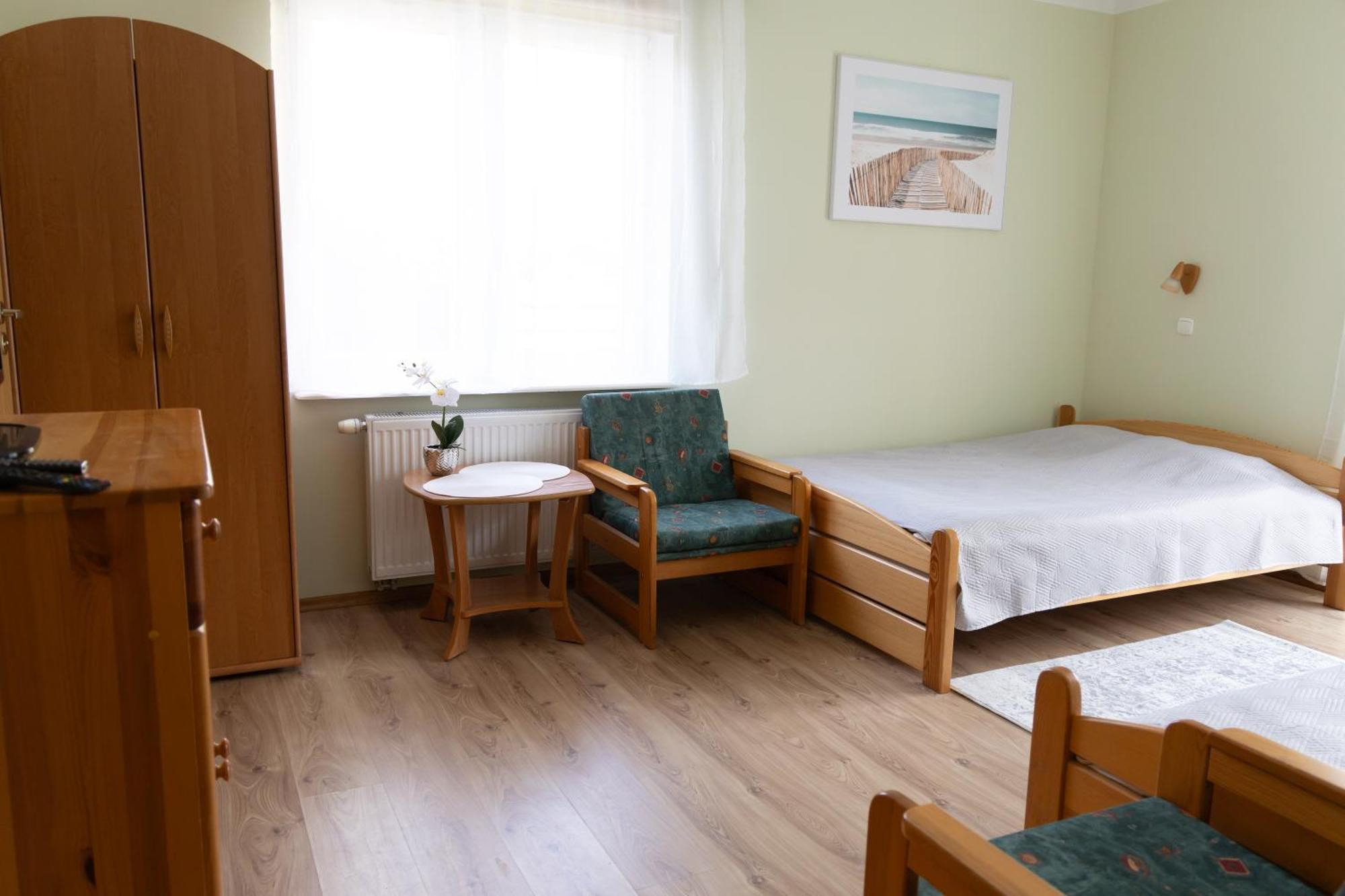 Homestay Kolorowy Dom Letniskowy Debki