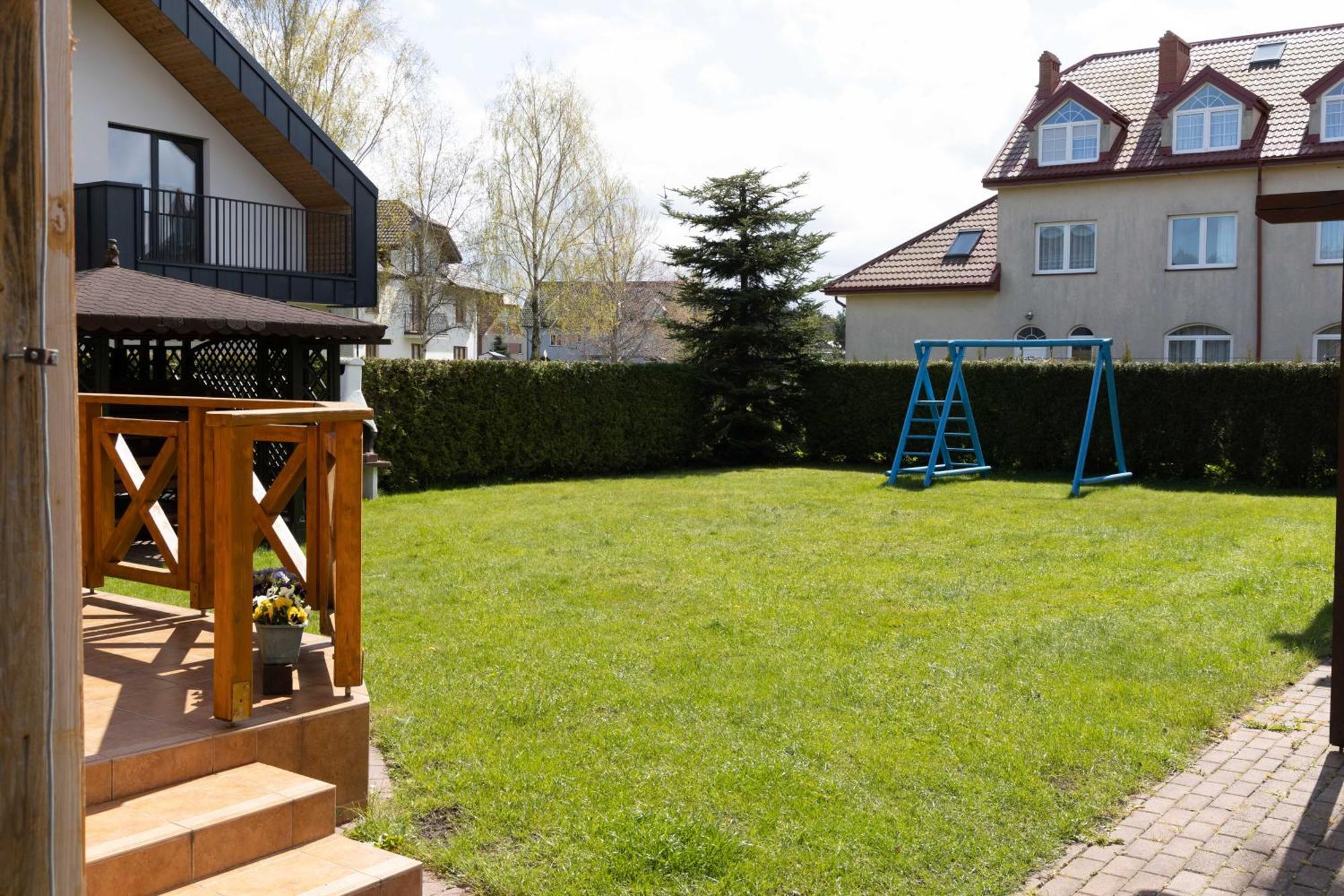 Homestay Kolorowy Dom Letniskowy *